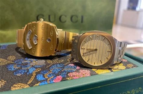 guy wearing gucci watch